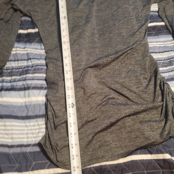 Lucy Size S Manifest Deep V-Back Ruched Sides Gray Space Dye Long Sleeve Tunic - Picture 10 of 10